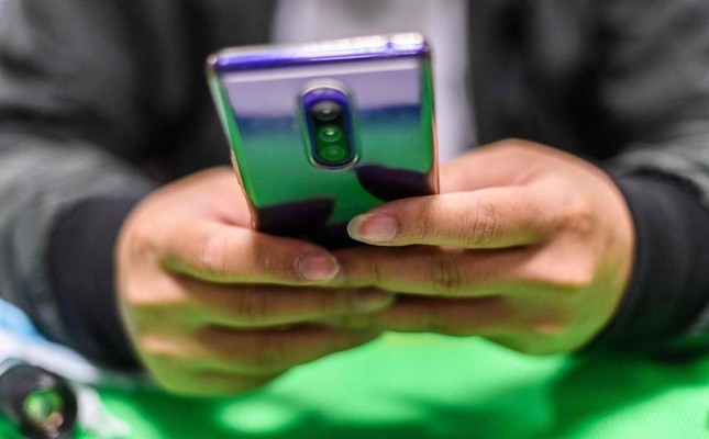 Cina Wajibkan Pemindaian Wajah Bagi Para Pengguna Telepon Seluler Baru